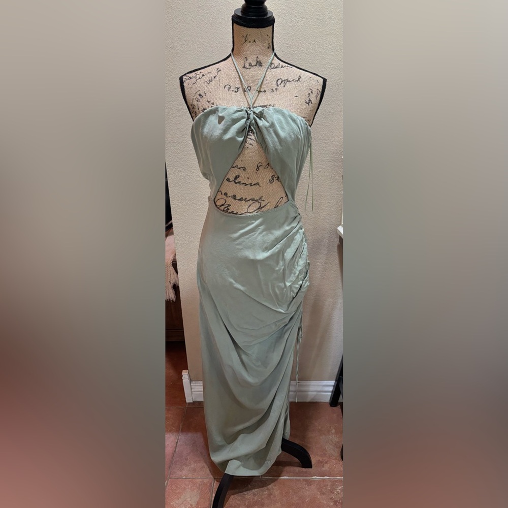 MABLE Maxi Dress Vacation Halter Side Slit dress olive green - Picture 2 of 5